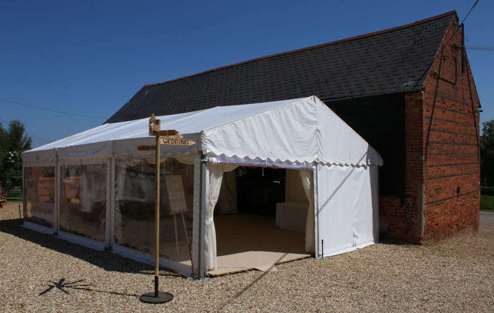 Newton Park Barn image.